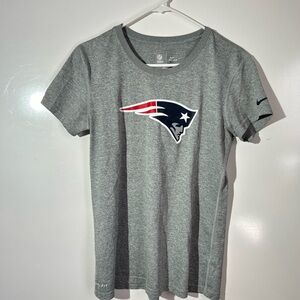 Women’s NFL DriFit Nike 
New England Patriots